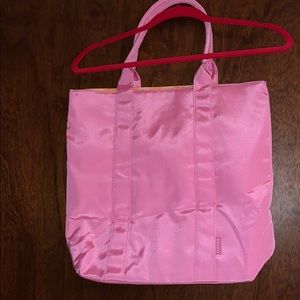 O/S duffle bag